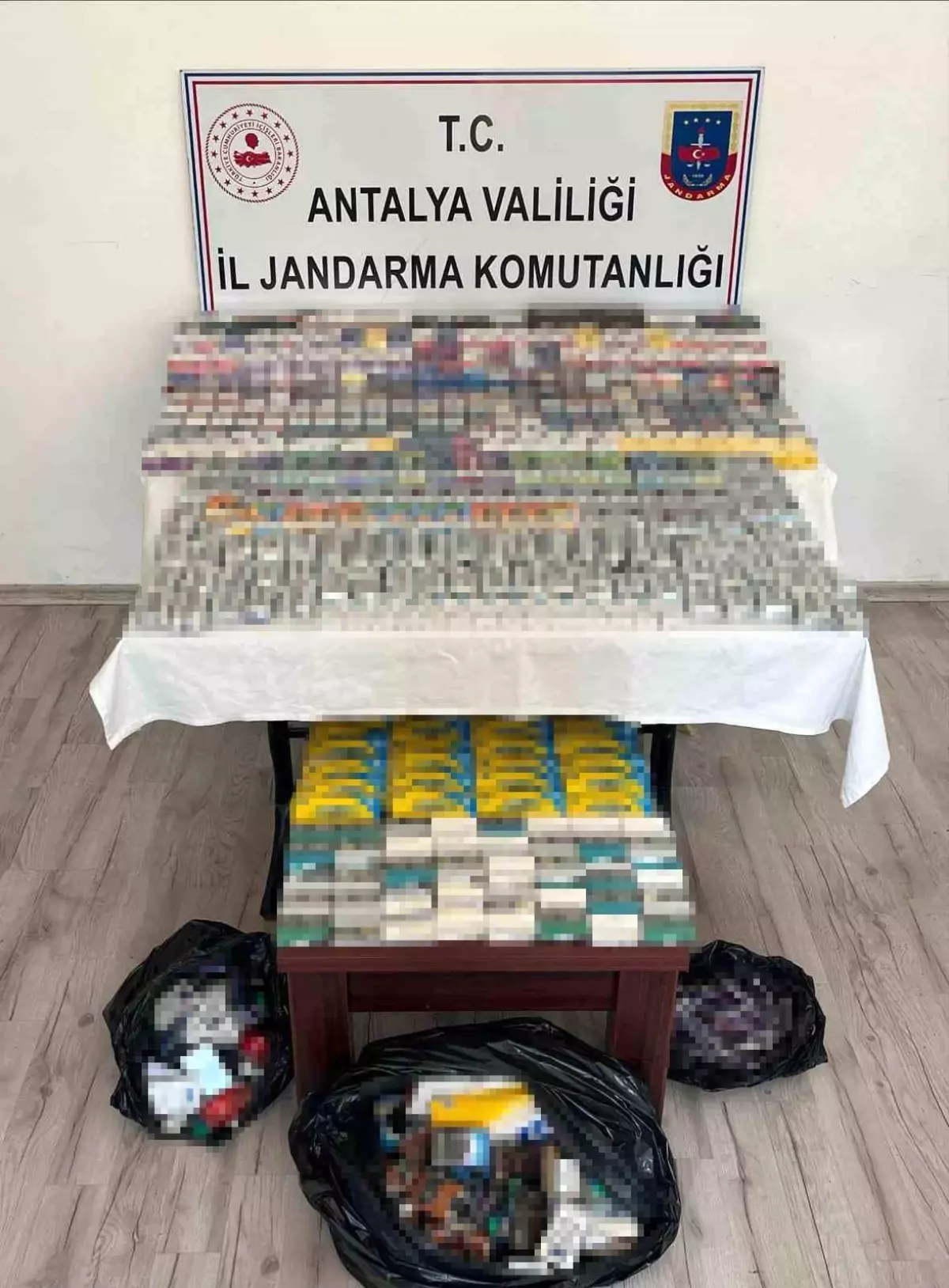Manavgat\'ta Kaçak Tütün Operasyonu