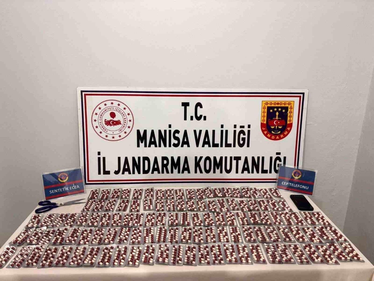 Manisa\'da Uyuşturucu Operasyonu: 12 Bin Hap Ele Geçirildi