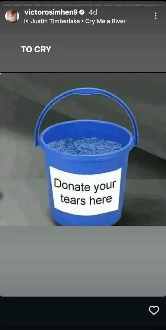 Osimhen'den art arda flaş paylaşımlar