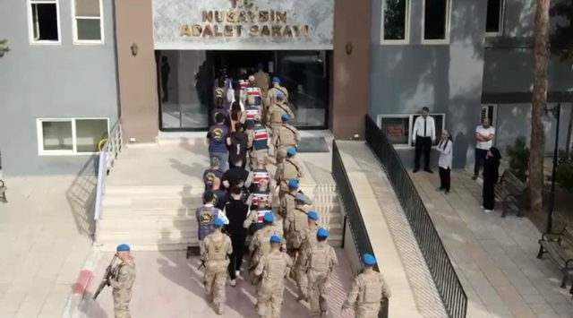 Tarlada yanmış cesedin sırrı '3 anahtar' ile çözüldü Tarlada yanmış cesedin sırrı '3 anahtar' ile çözüldü