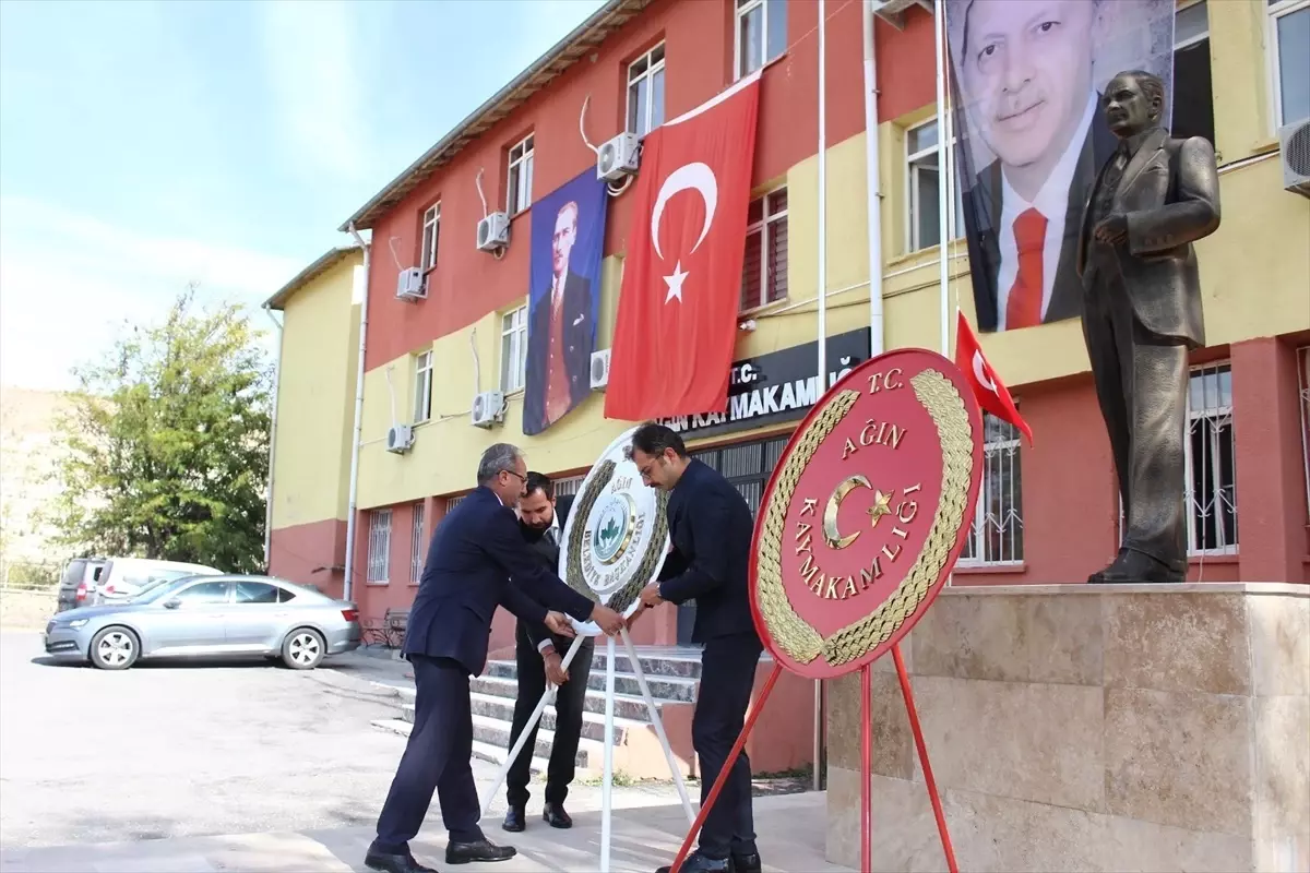 Ağın\'da 29 Ekim Cumhuriyet Bayramı kutlamaları