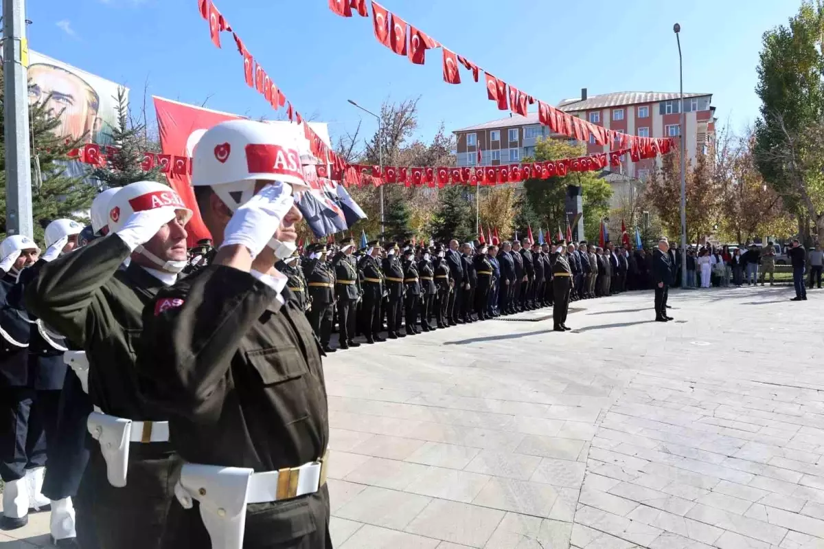 Ağrı\'da Cumhuriyetin 102. Yılı Töreni