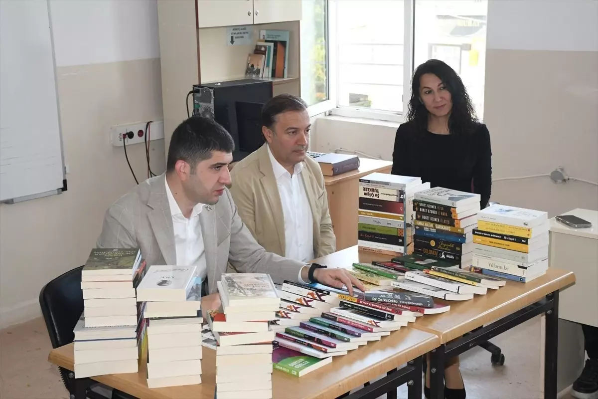 Alaçam\'da 10 bin kitap öğrencilerle buluşturuldu