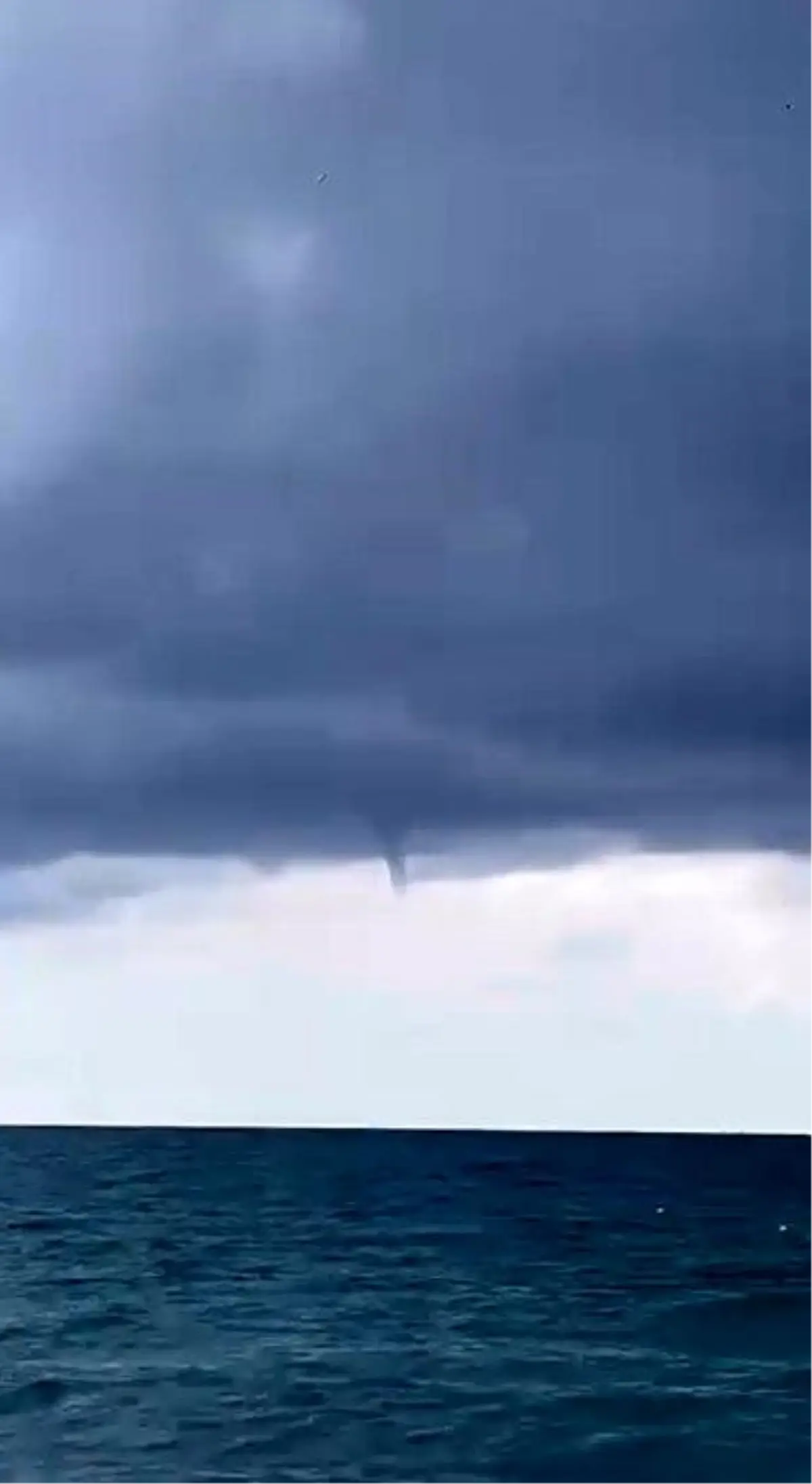 Alanya\'da Deniz Üzerinde Hortum Oluştu