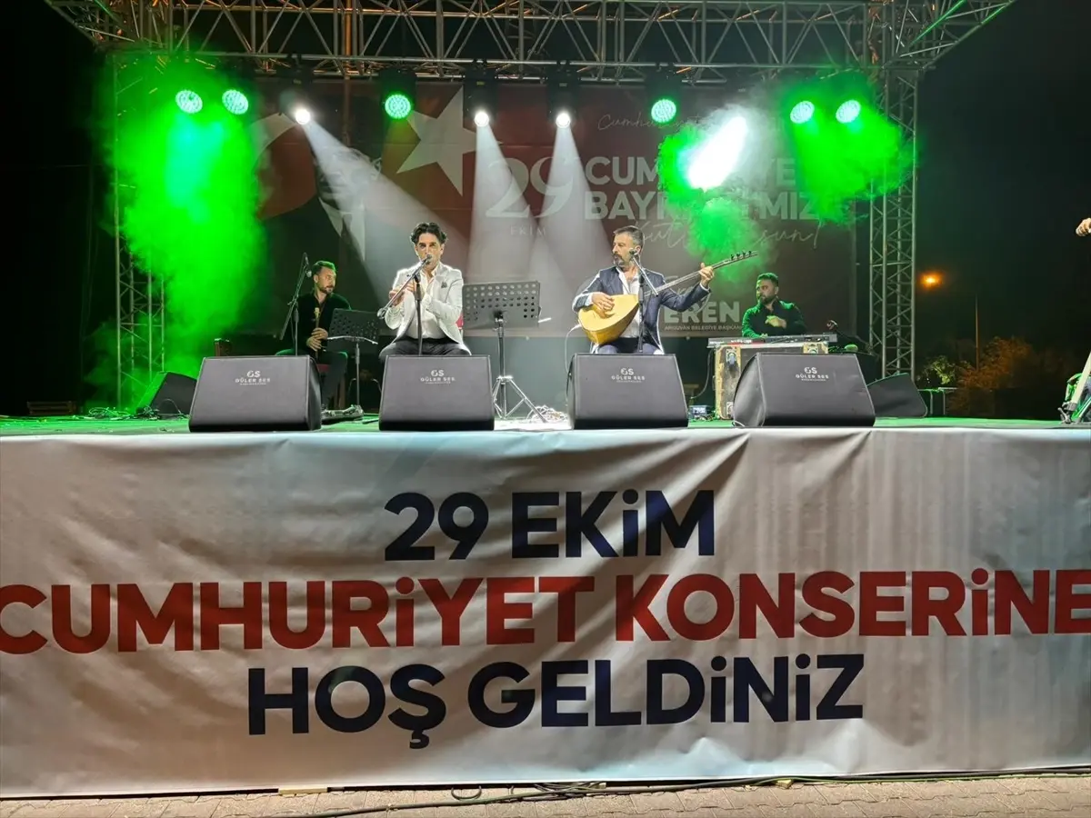Arguvan\'da "Cumhuriyet Konseri" düzenlendi