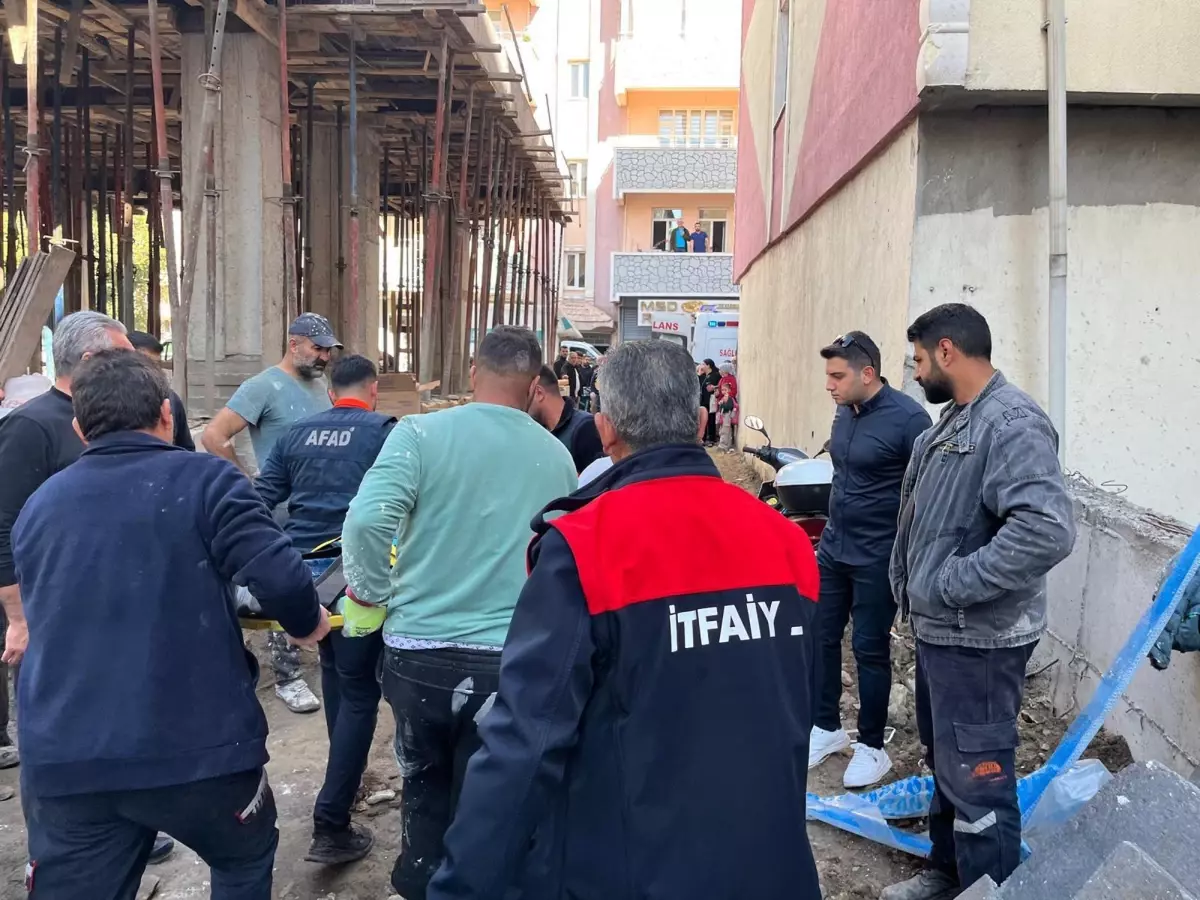 Iğdır\'da İnşaatta İşçi Düşmesi: 2 Yaralı