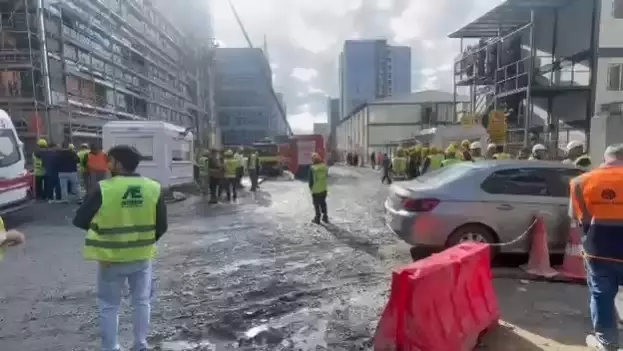 Dört inşaat işçisinin bulunduğu yük asansörü düştü! Bir işçi zemine çakıldı | Flaş Gelişme