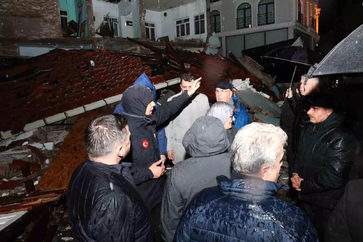 Bakan Yerlikaya Sındırgı\'da İnceleme Yaptı