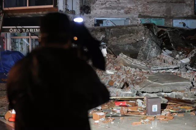 Balıkesir beşik gibi! 6.1'lik deprem sonrası 100'den fazla artçı meydana geldi Balıkesir beşik gibi! 6.1'lik deprem sonrası 100'den fazla artçı meydana geldi