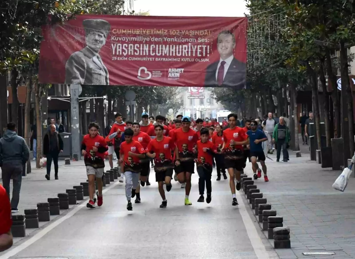Balıkesir\'de Cumhuriyet Bayramı Etkinlikleri Çerçevesinde Spor Turnuvaları Düzenlendi