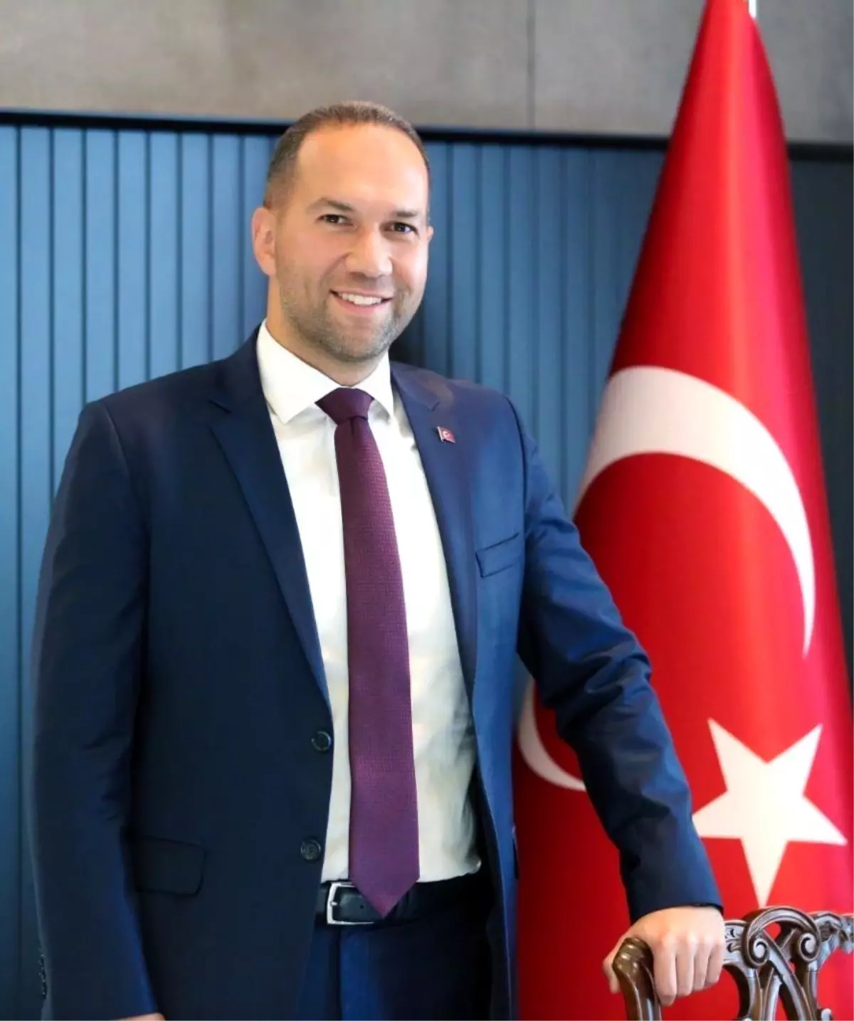 Başkan Özdemir: "102 yıldır Cumhuriyetin ışığında yürüyoruz"
