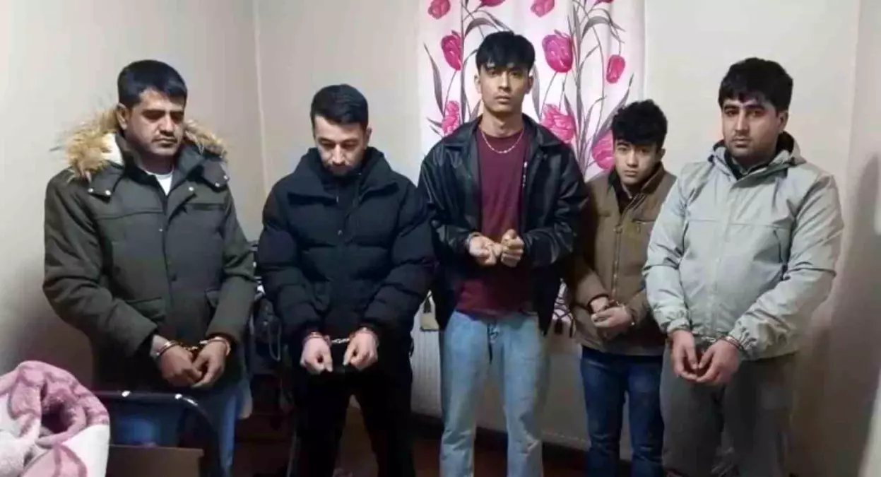 Bayburt\'ta Göçmen Kaçakçılığı Operasyonu