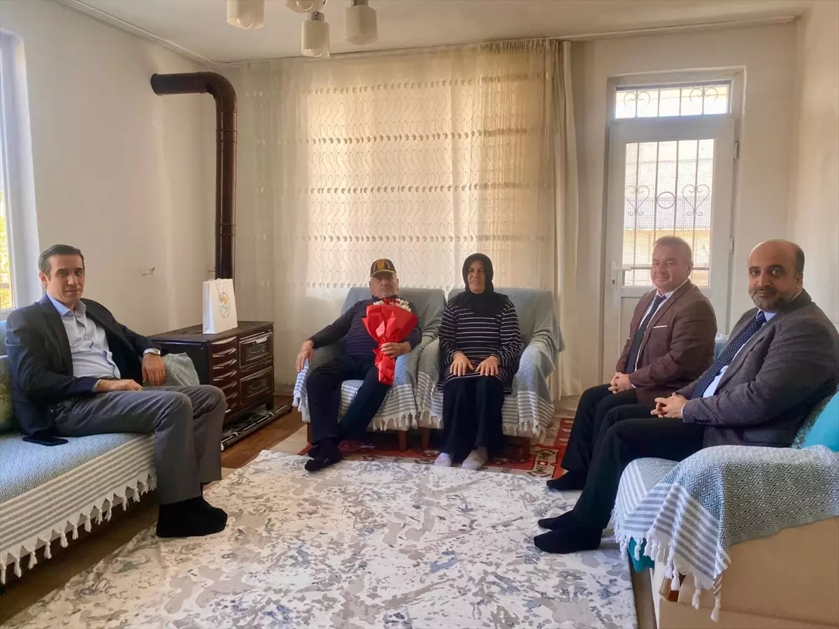 Kaymakam Topsakaloğlu\'ndan Gazi Ziyareti