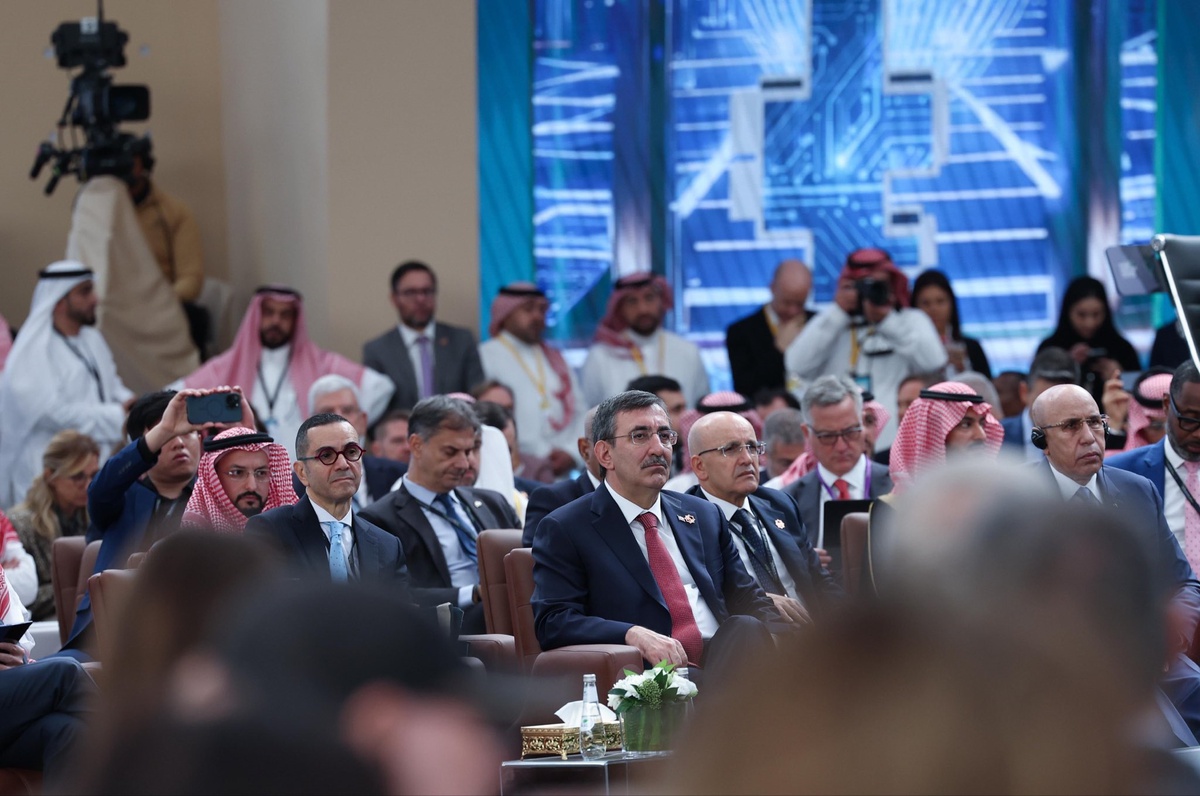 Cevdet Yılmaz, Suudi Arabistan\'da yatırım forumuna katıldı