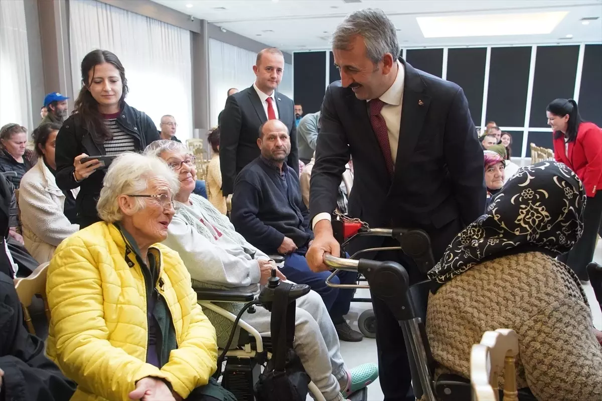 Edirne\'de Engelli Vatandaşlara Akülü Sandalye Desteği