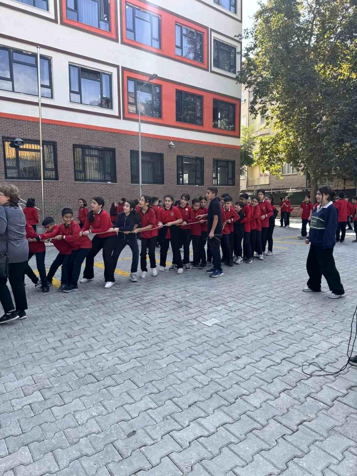 Elazığ\'da Geleneksel Oyunlar Şenliği