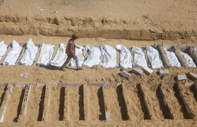 İsrail, Gazze'yi bombalıyor! Hamas'tan ilk açıklama geldi