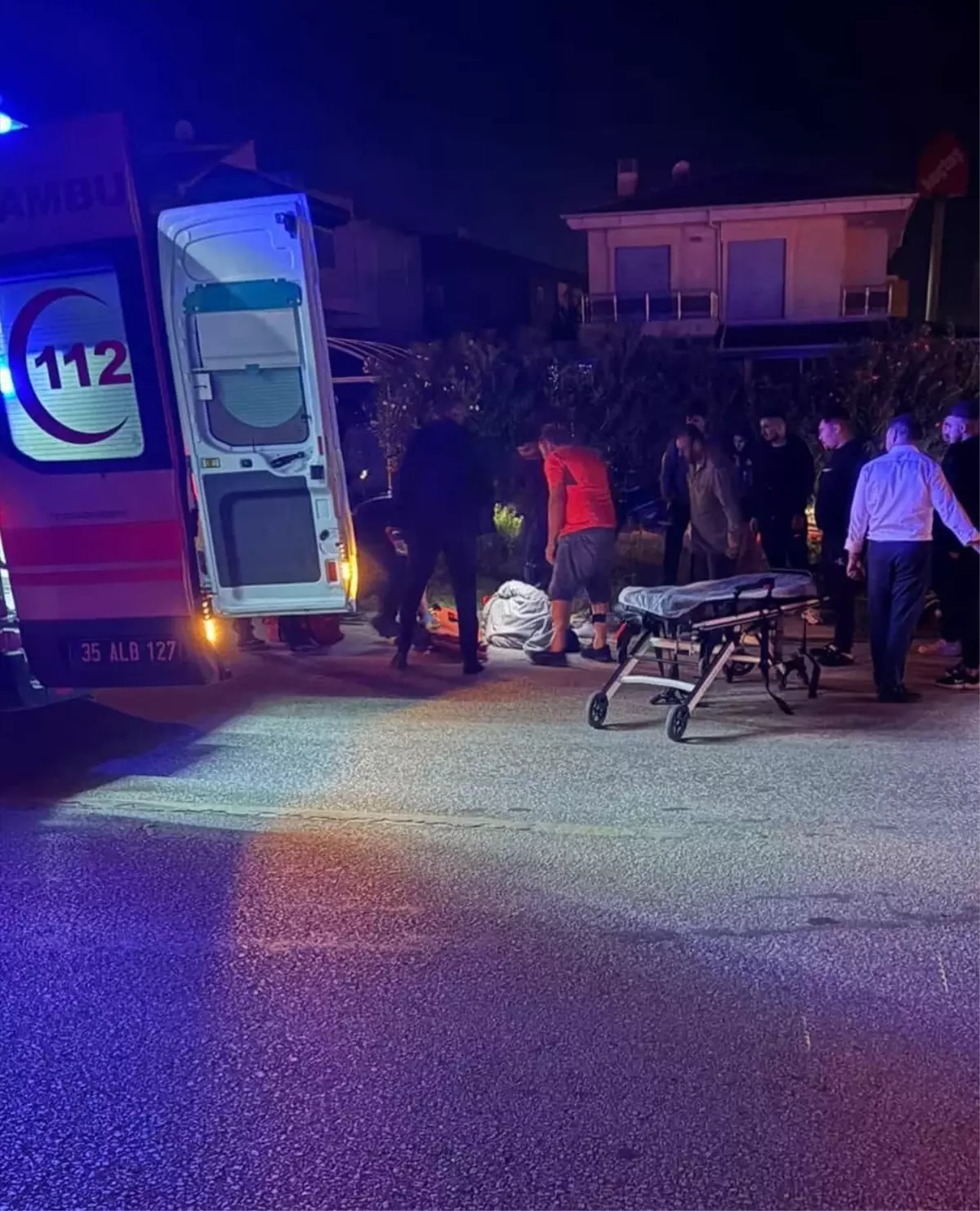 Çeşme\'de Trafik Kazası: 1 Ölü, 1 Yaralı