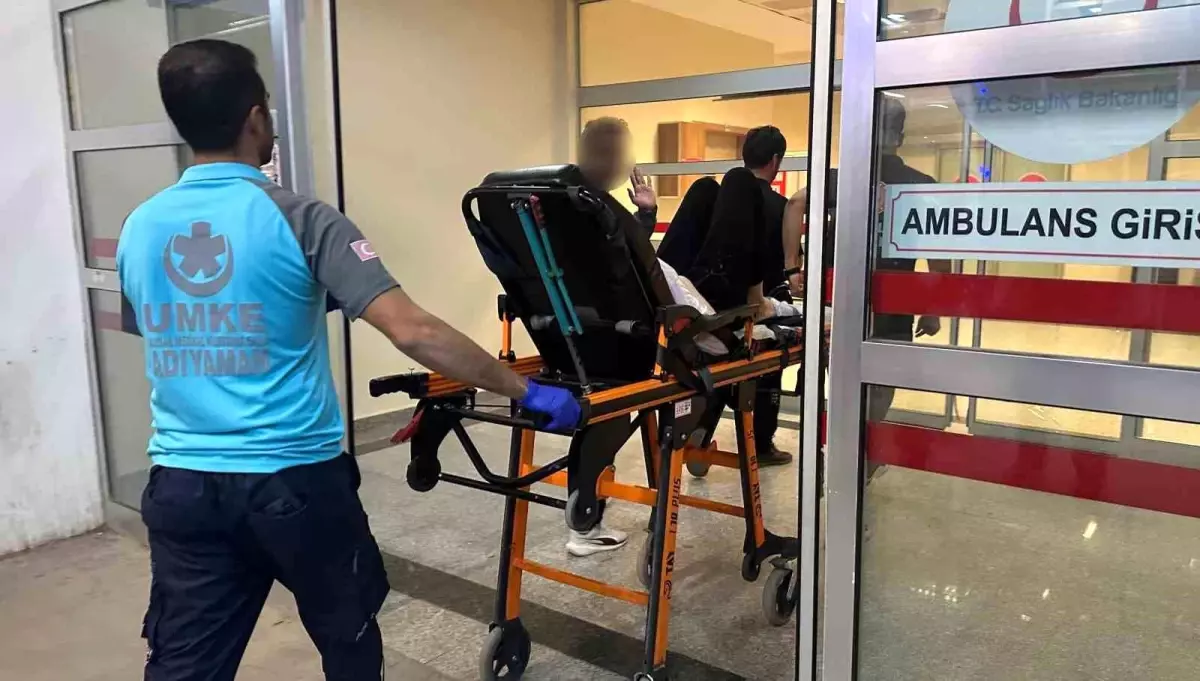 Adıyaman\'da Genç Kız Bıçakla Yaralandı