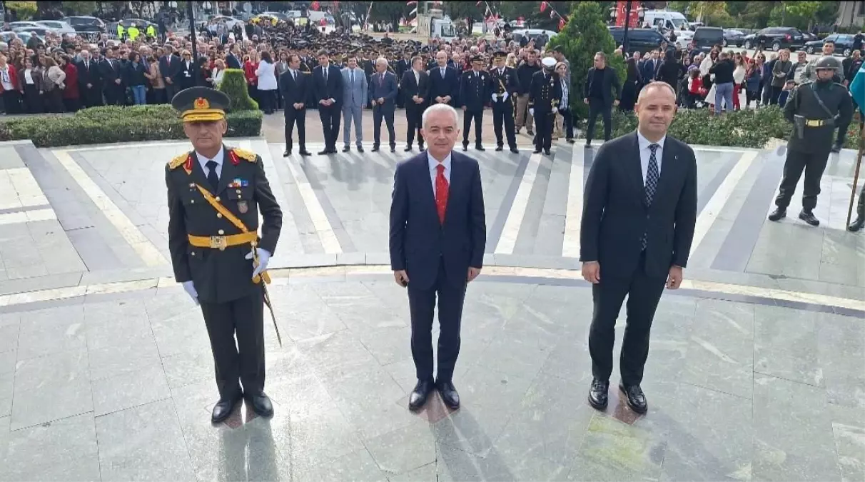 Cumhuriyet\'in 102. Yıldönümü Kırklareli\'nde Kutlandı