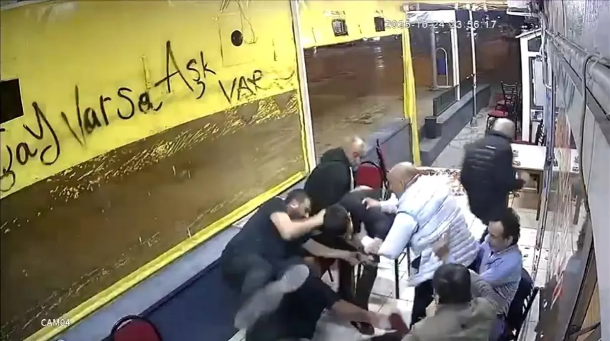 İzmit\'te Çay Ocağında Silahlı Saldırı