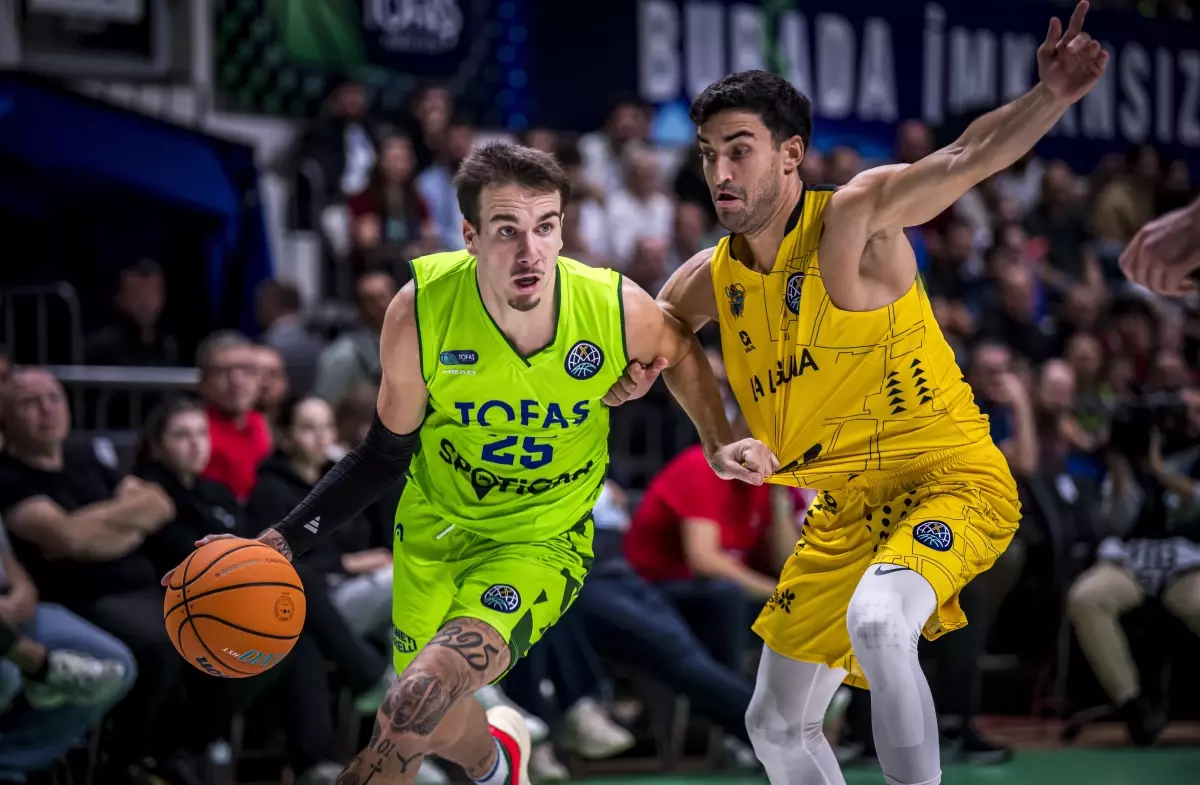 TOFAŞ, La Laguna Tenerife\'ye Mağlup Oldu