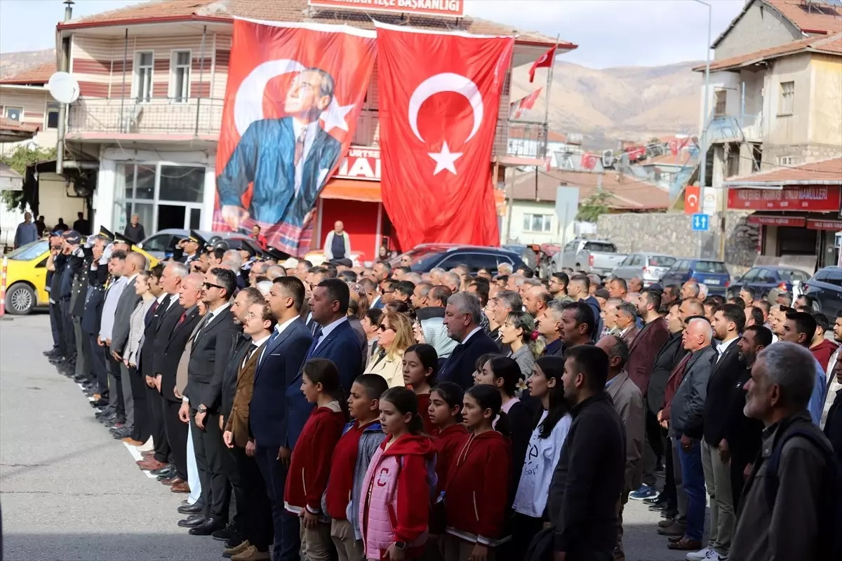 Malatya\'nın ilçelerinde Cumhuriyetin 102. yılı kutlanıyor