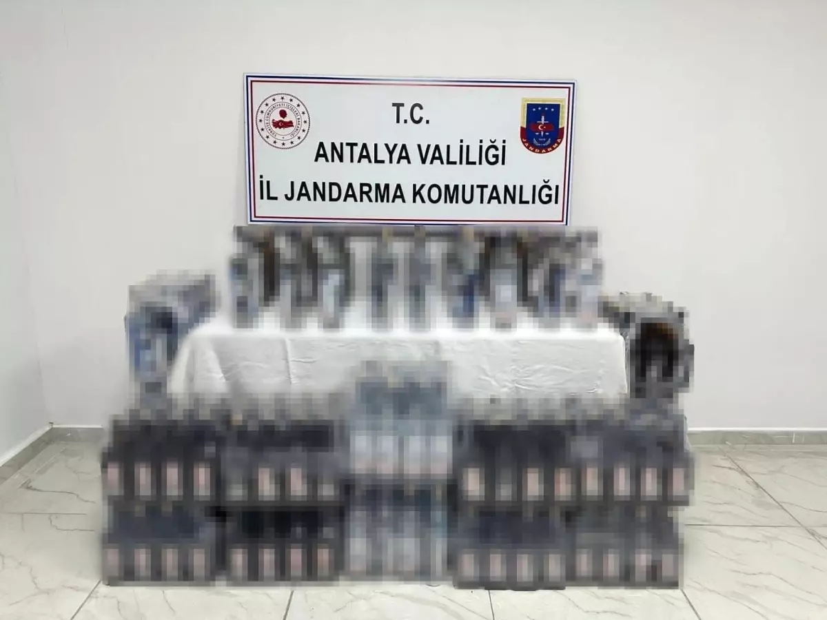 Antalya\'da 400 Litre Kaçak İçki Ele Geçirildi