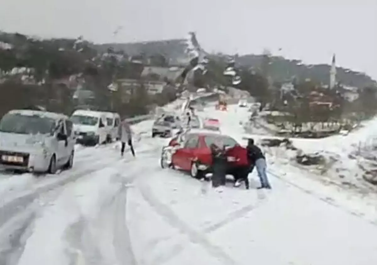 Seydikemer\'de Dolu Yağışı Etkili Oldu