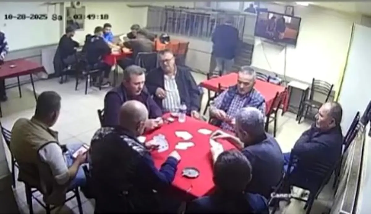 Sındırgı\'da Deprem Panik Yarattı