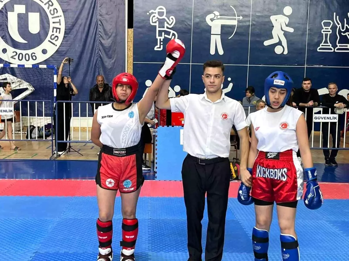Pazaryeri\'nin Gençleri Kick Boks\'ta Zafer Kazandı