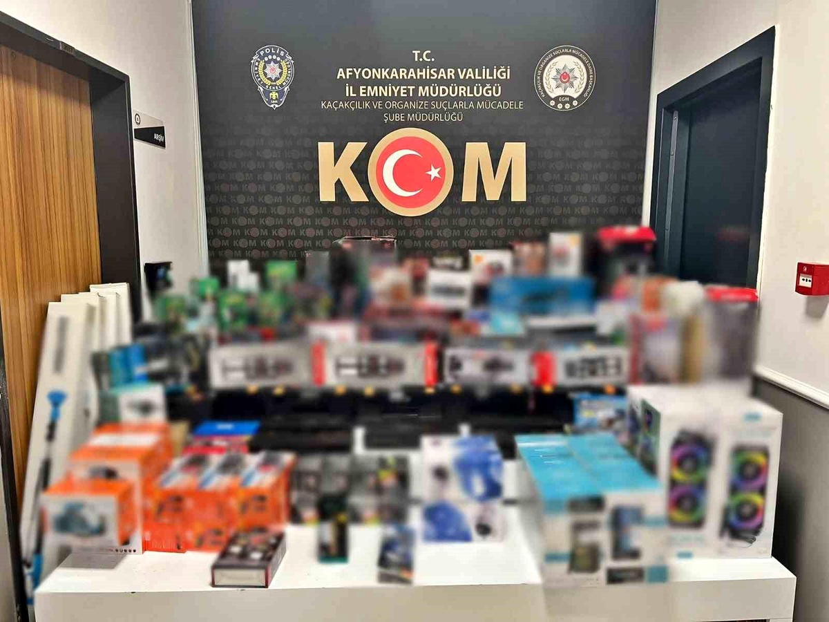 Afyonkarahisar\'da Kaçak Elektronik Ürün Baskını