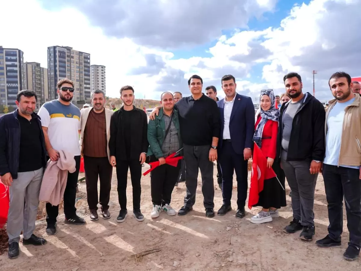 Şehitkamil\'de gençler, Cumhuriyet için yürüdü