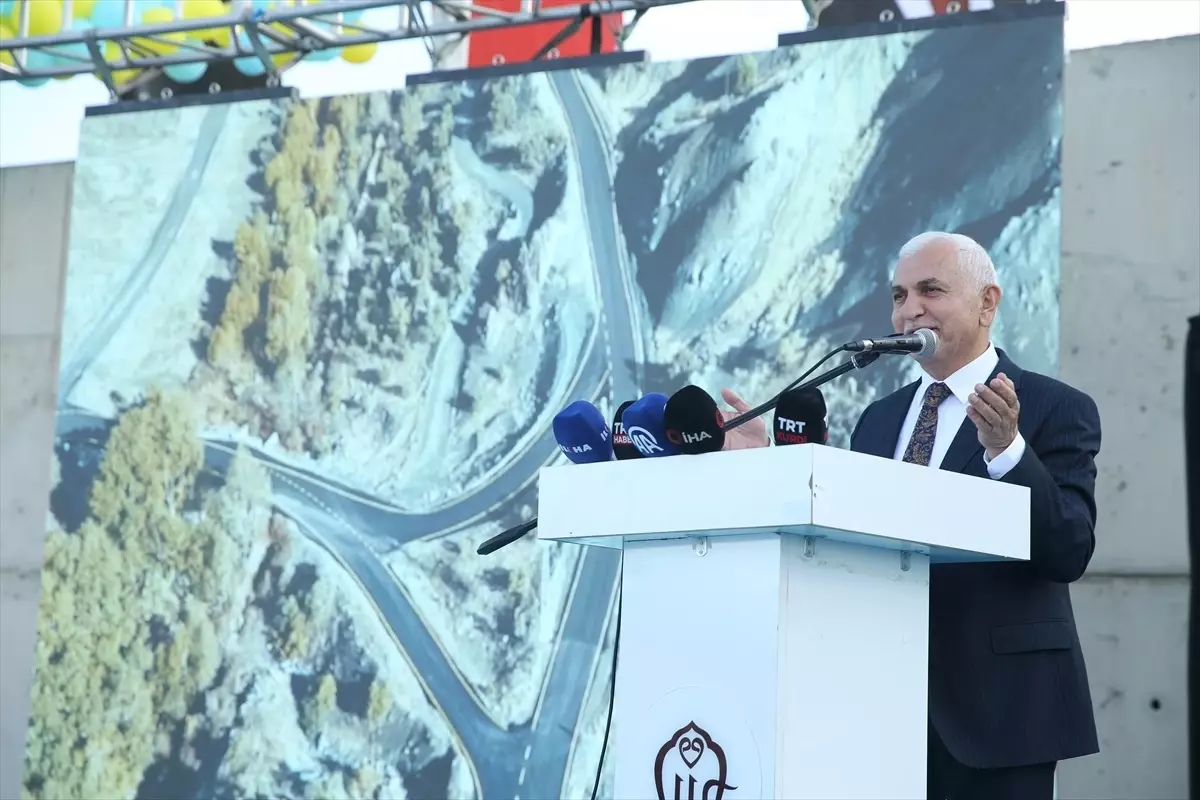 Siirt\'te Yeni Asfalt Tesisinin Açılışı Gerçekleşti