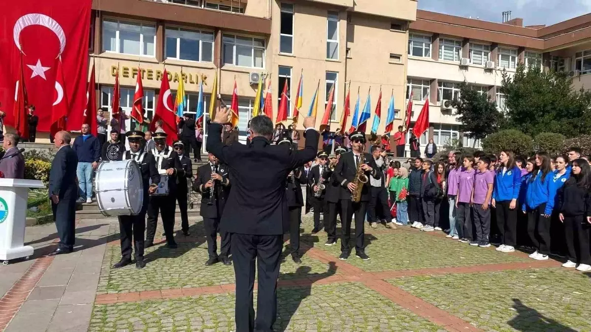 Sinop\'ta Cumhuriyet Bayramı Çelenk Sunma Töreni Düzenlendi
