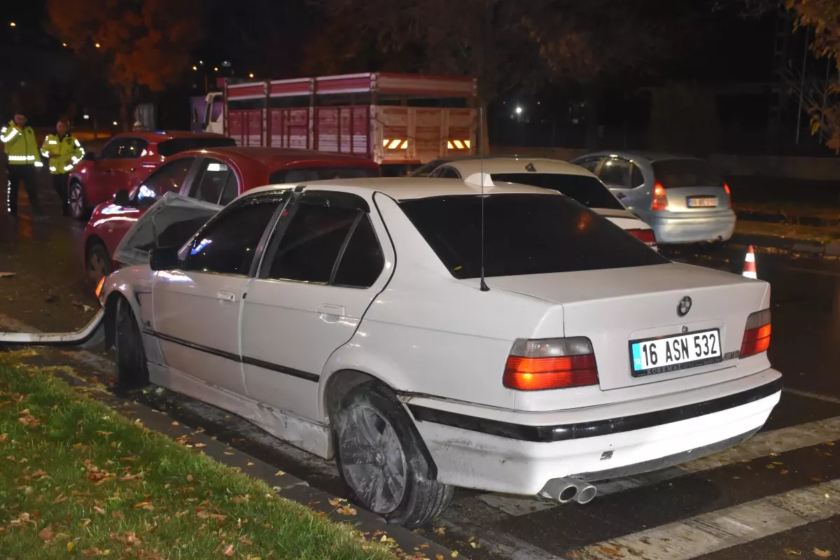 Sivas\'ta Zincirleme Kaza: 1 Yaralı