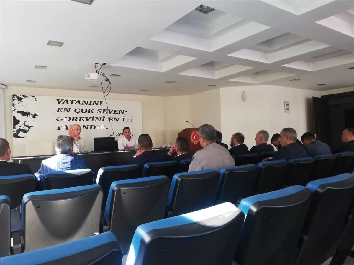 Tekkeköy\'de Muhtarlara Farkındalık Eğitimi