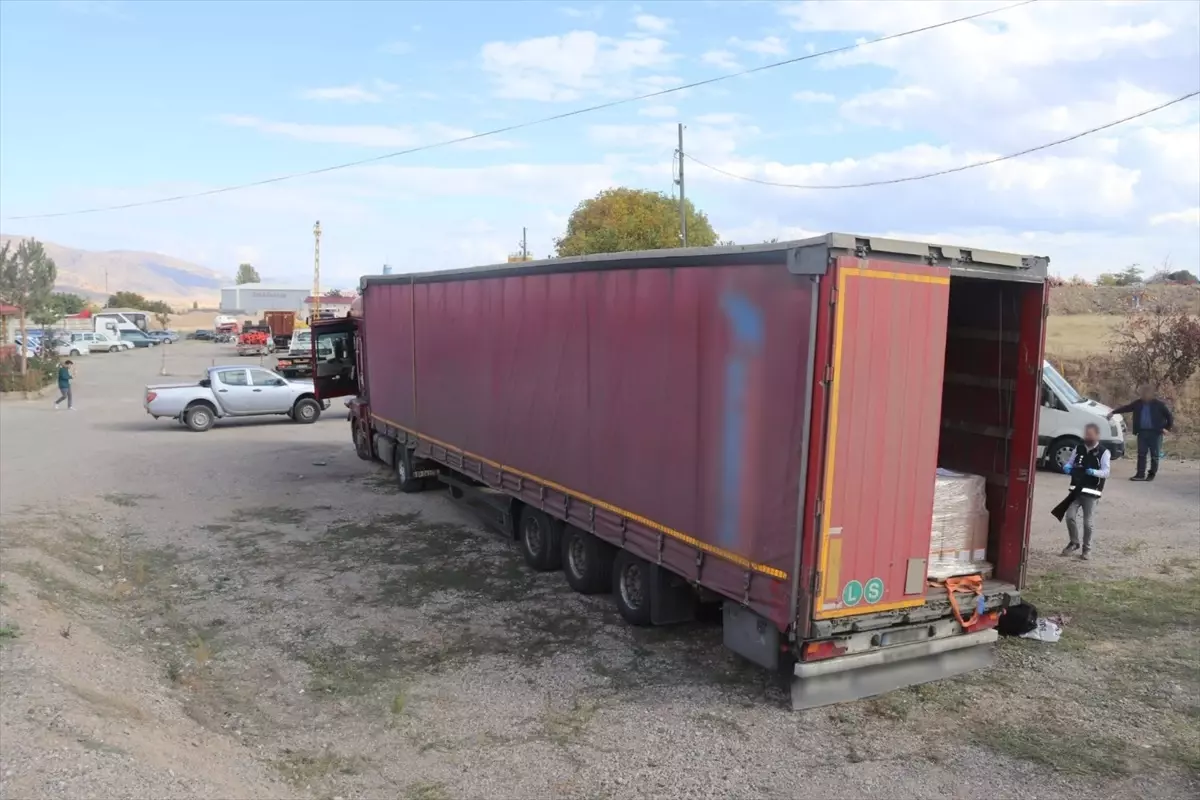 Suşehri\'nde 8 Düzensiz Göçmen Yakalandı