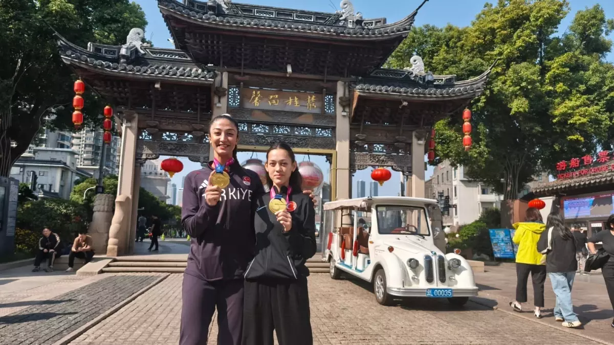 Milli Taekwondocular Altın Madalya Kazandı