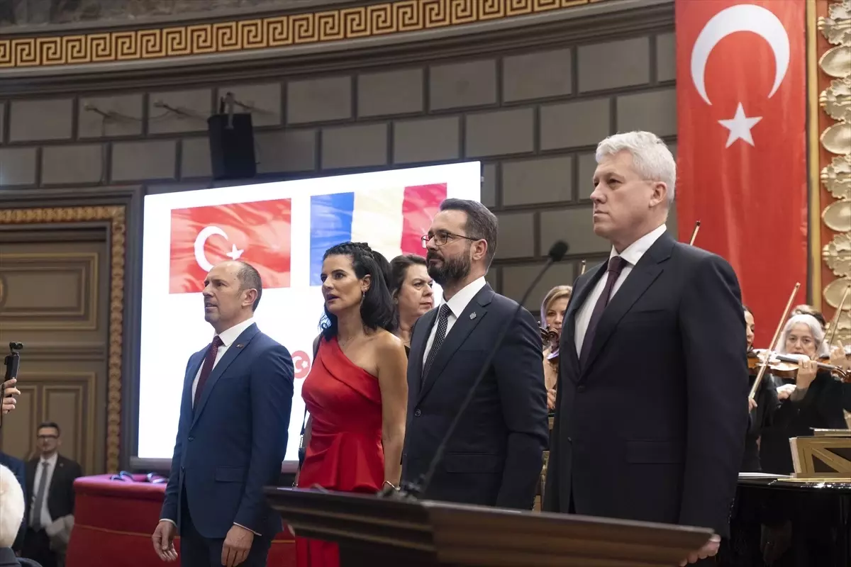 Bükreş\'te Türkiye\'nin 102. Yıl Dönümü Kutlandı