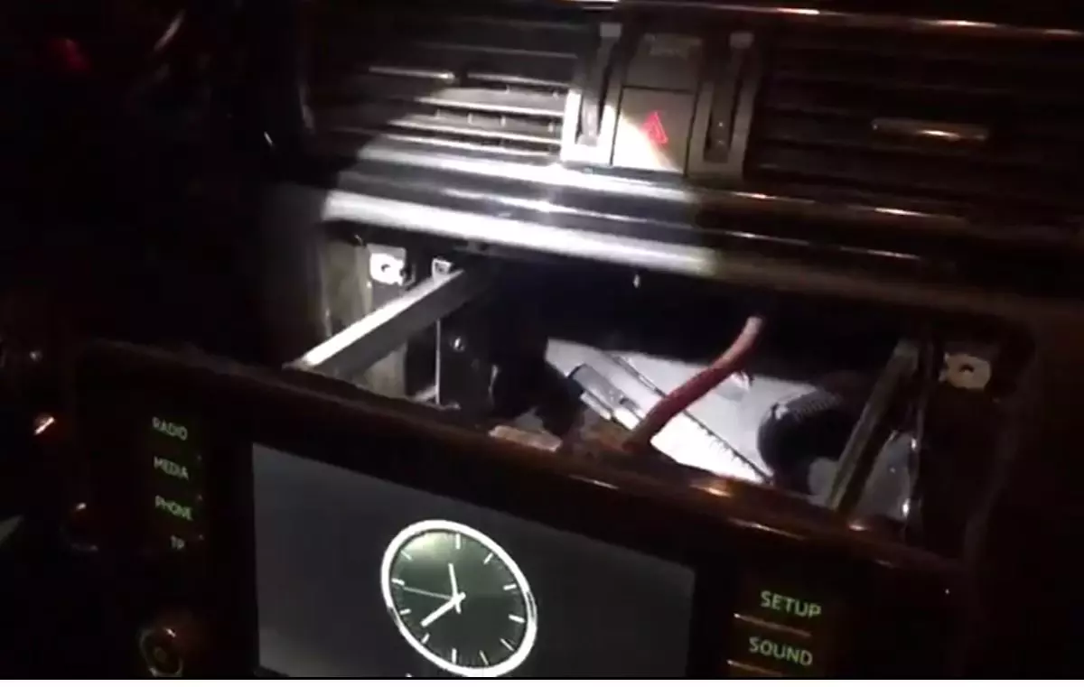 İzmir\'de Uyuşturucu Operasyonu: 465 Gram Kokain Ele Geçirildi