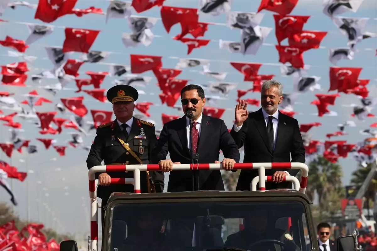 Adana, Mersin, Hatay ve Osmaniye\'de Cumhuriyet\'in 102. yıl dönümü kutlandı