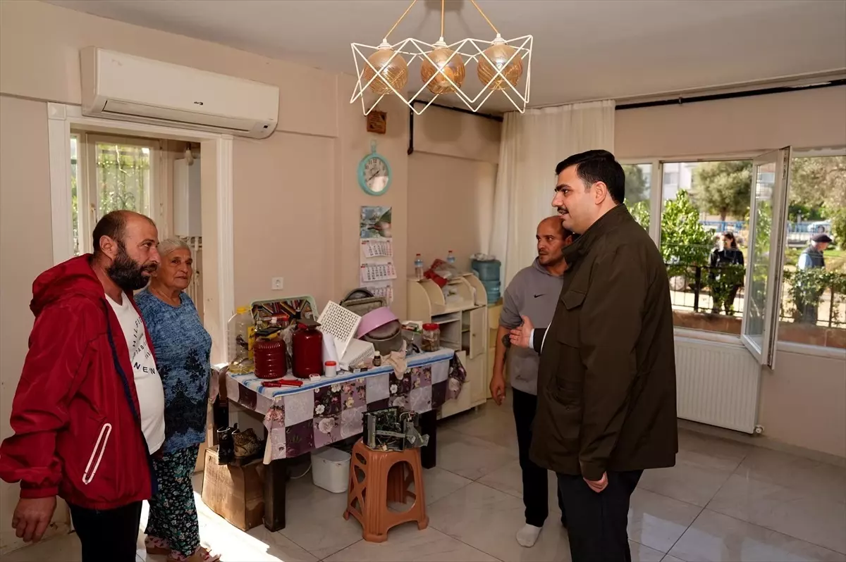 Foça\'da Sel İle Mücadele ve Destek