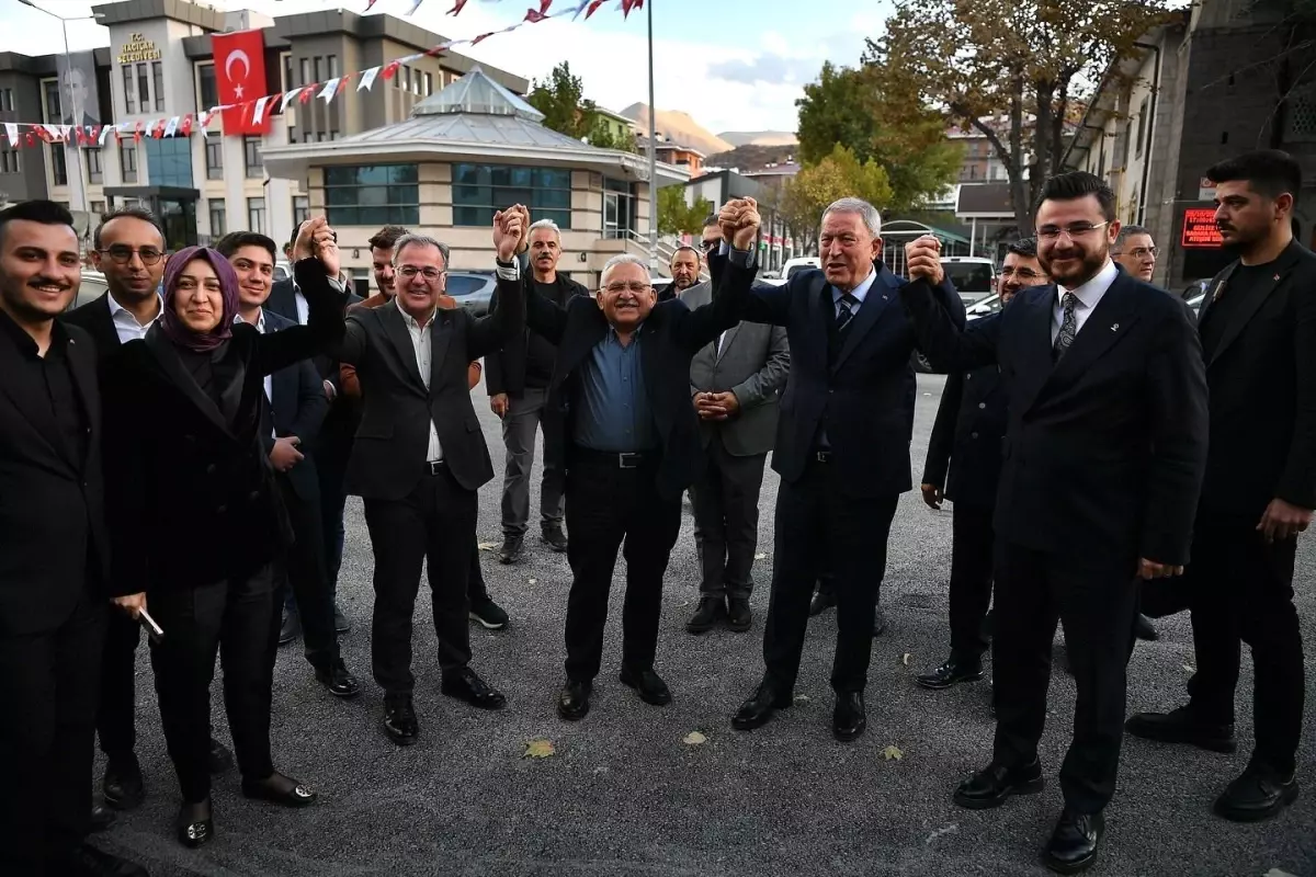Büyükkılıç ve Akar\'dan İlçe Ziyaretleri: Birlik ve Hizmet Vurgusu
