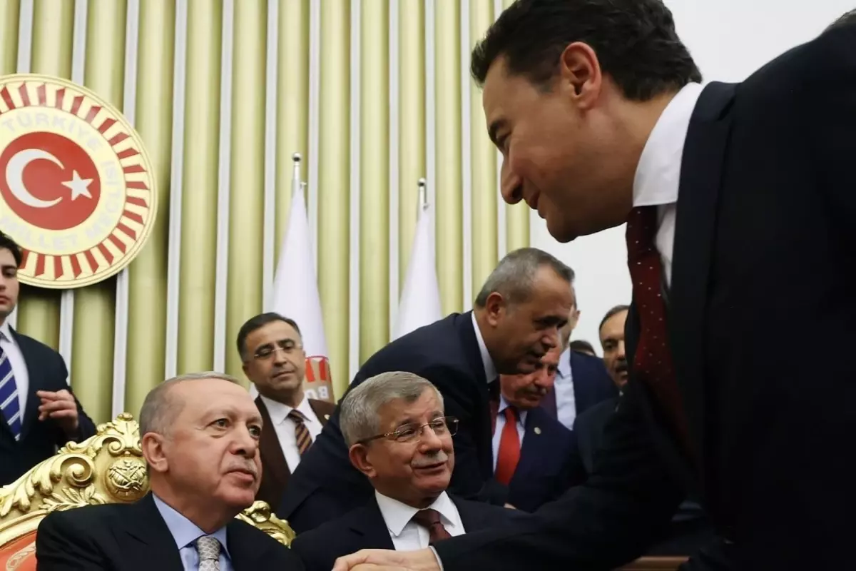 Ali Babacan\'dan AK Parti\'ye dönüş sorusuna net yanıt