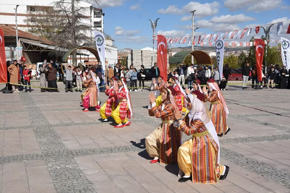Bahşılı\'da Cumhuriyet Bayramı Kutlandı