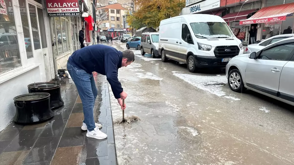 Bayburt\'ta Sağanak ve Dolu Etkili Oldu