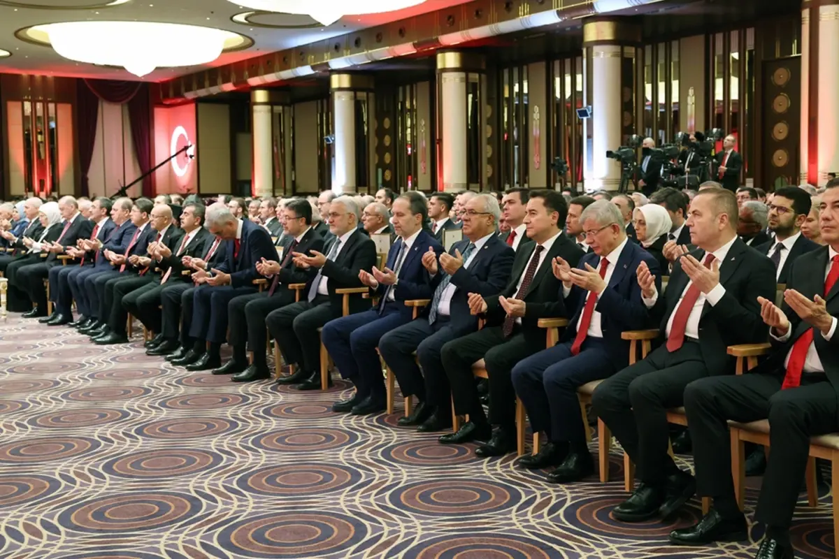 Beştepe\'deki 29 Ekim resepsiyonunda dikkat çeken detay! Bahçeli katılmadı