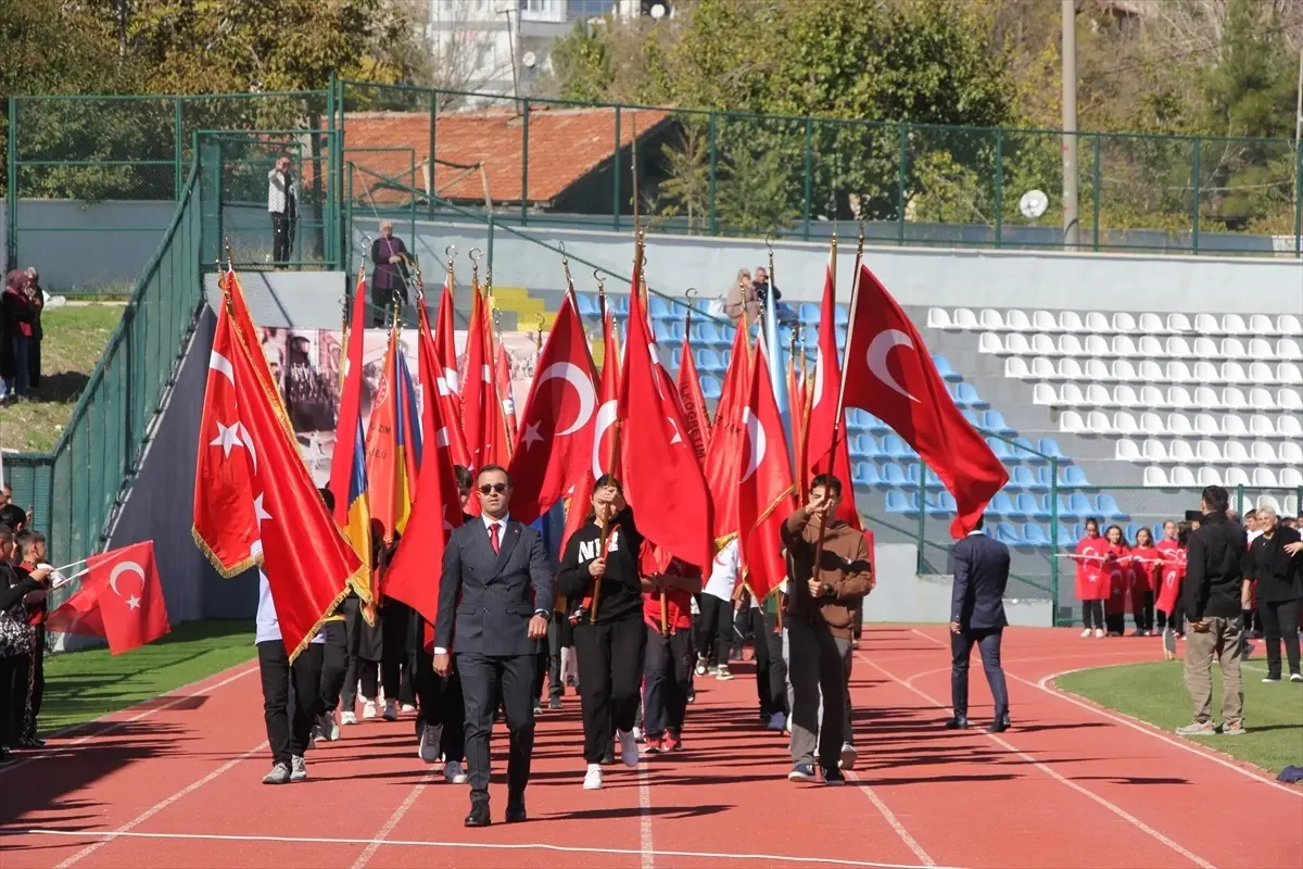 Beypazarı\'nda Cumhuriyet Bayramı Coşkusu