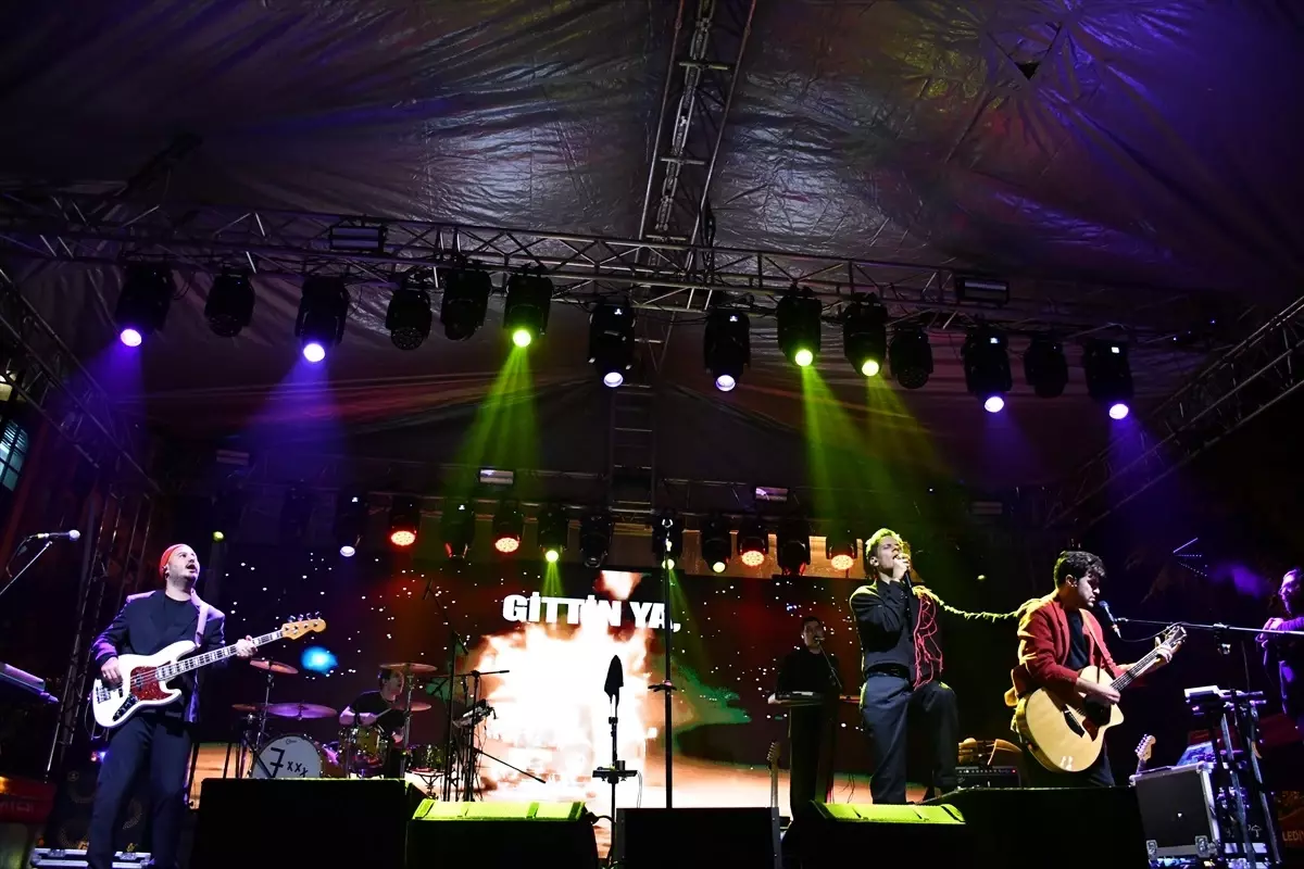 Bilecik\'te Fener Alayı Coşkusu